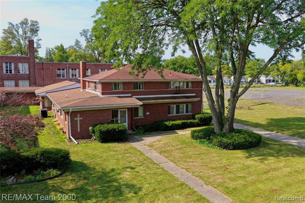 26123 Mcdonald Street Property Photo 8
