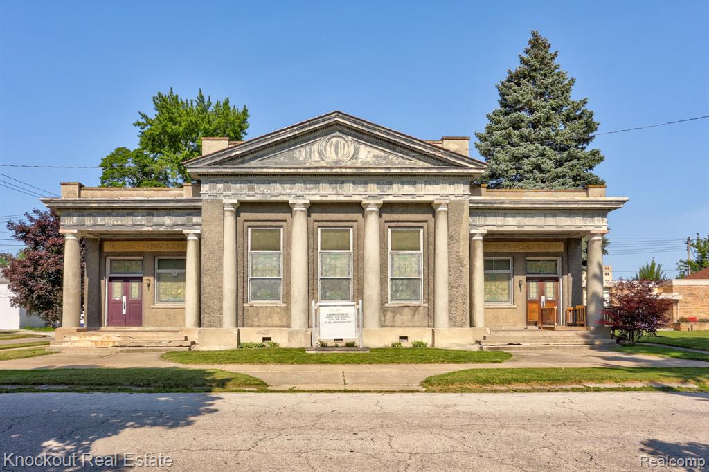 701 N Vanburen Street Property Photo 8