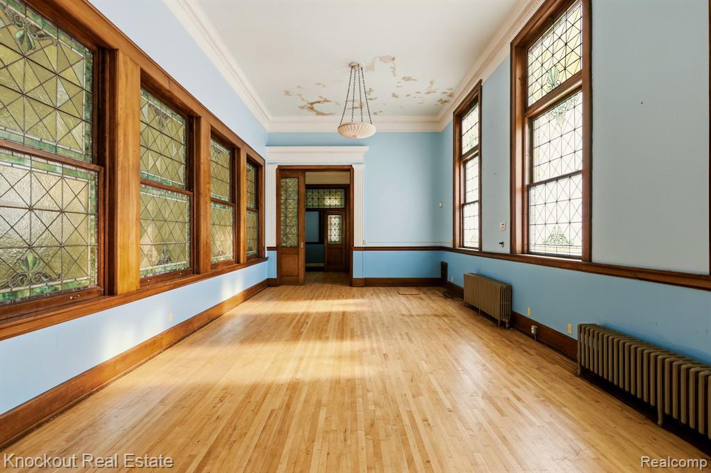 701 N Vanburen Street Property Photo 18