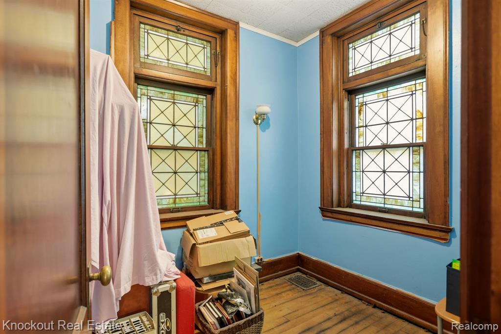 701 N Vanburen Street Property Photo 33