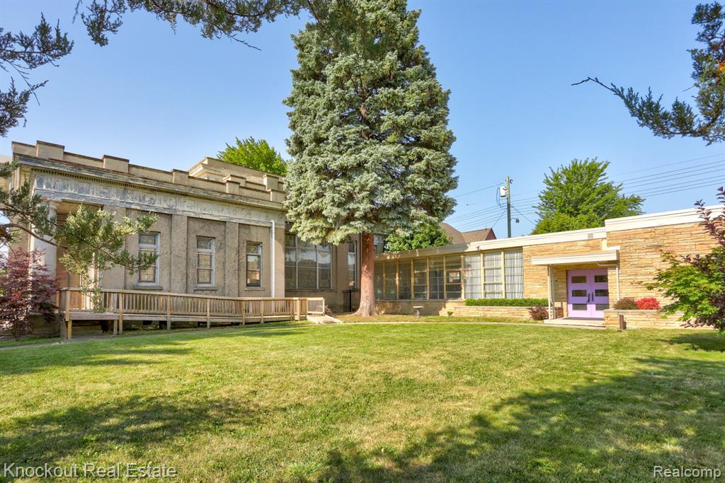 701 N Vanburen Street Property Photo 46