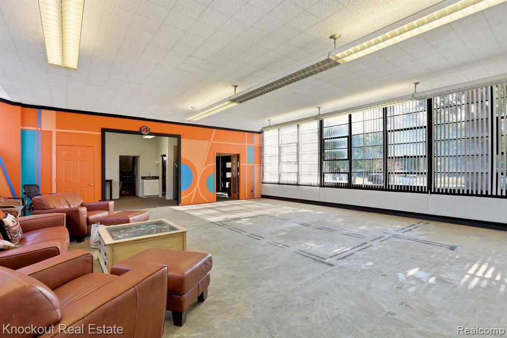 701 N Vanburen Street Property Photo 55
