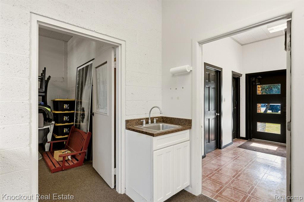 701 N Vanburen Street Property Photo 60