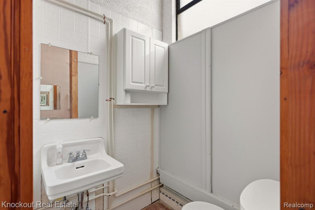 701 N Vanburen Street Property Photo 63