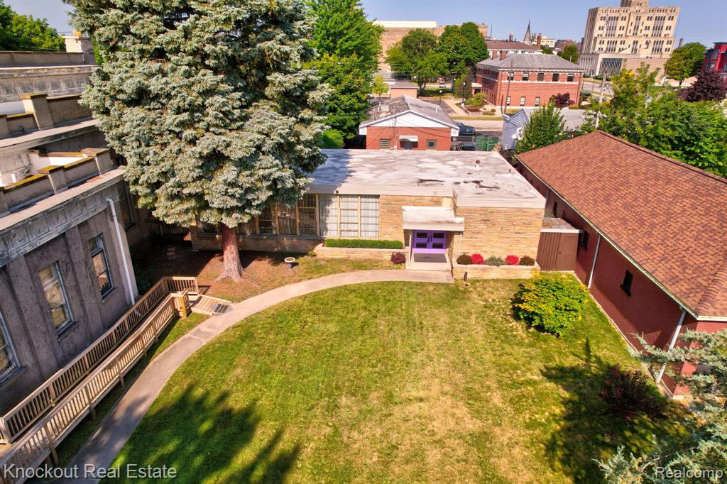 701 N Vanburen Street Property Photo 72