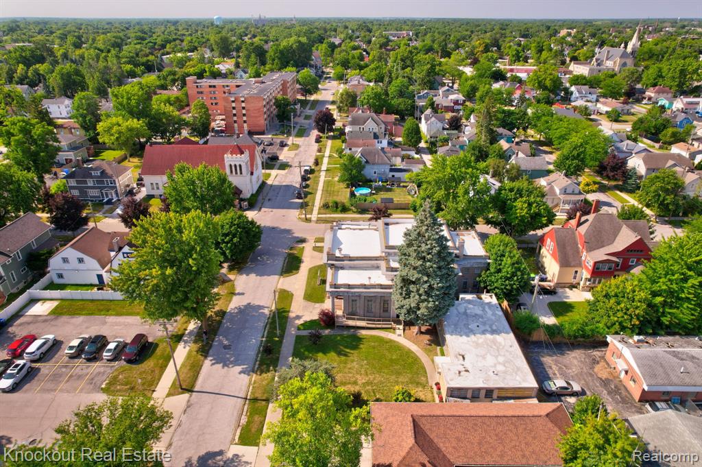 701 N Vanburen Street Property Photo 75