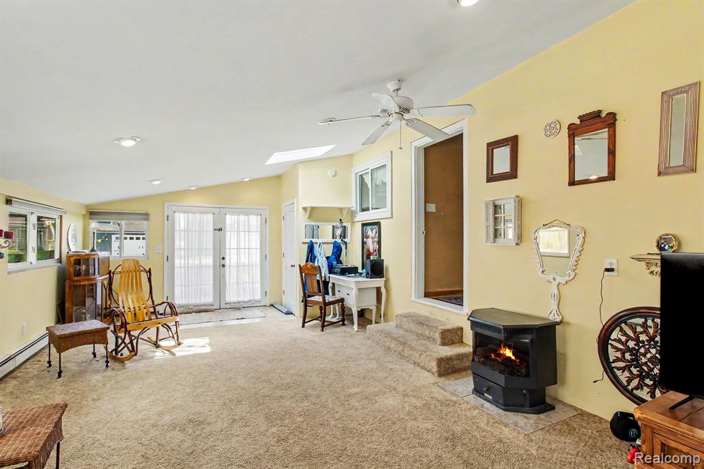 1210 Sunrise Park Street Property Photo 10
