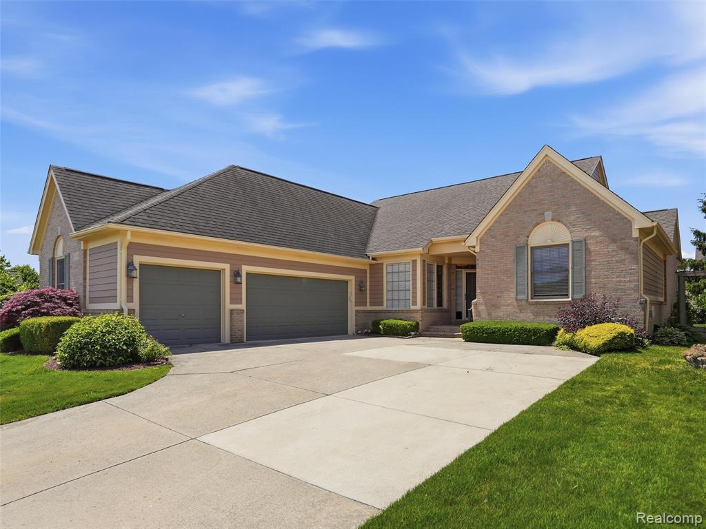59759 Glacier Ridge Property Photo 1
