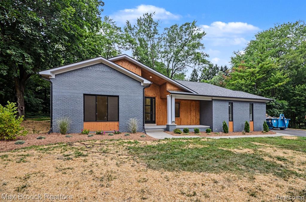 4570 Burnley Drive Property Photo 6