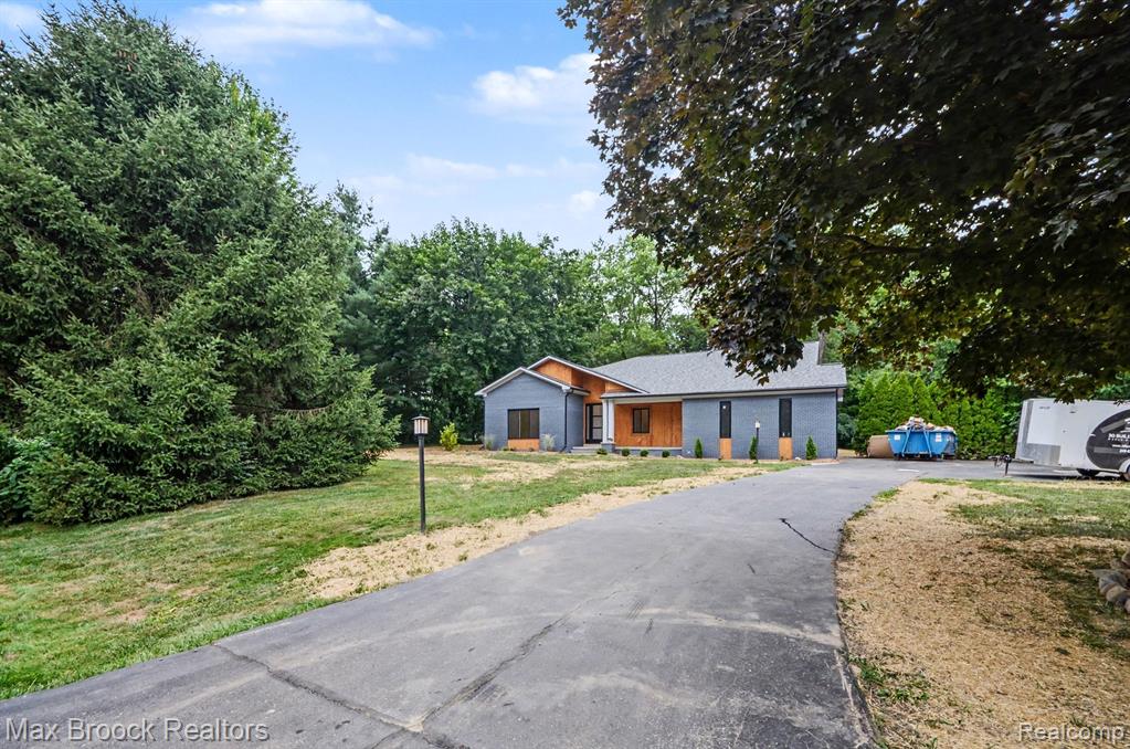 4570 Burnley Drive Property Photo 7