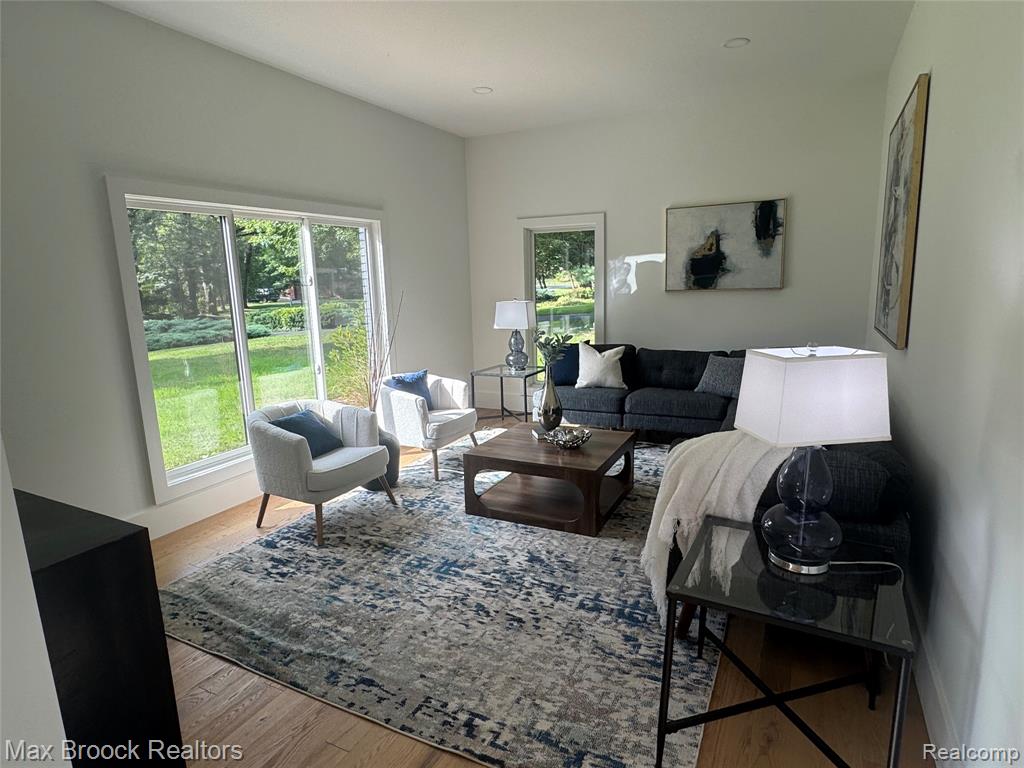 4570 Burnley Drive Property Photo 12