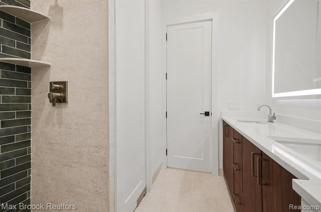 4570 Burnley Drive Property Photo 21