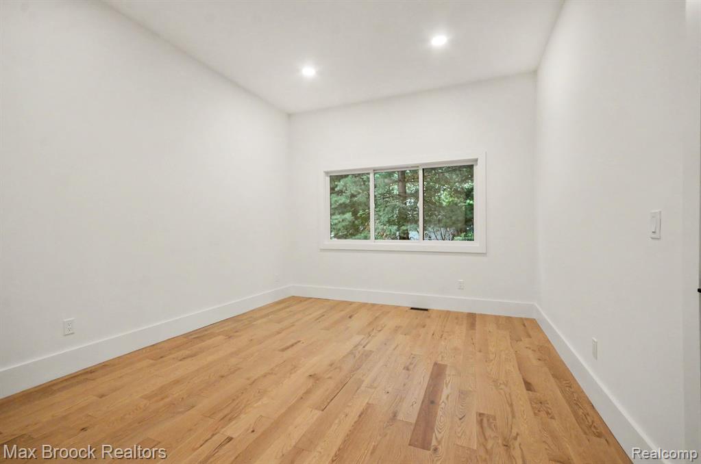 4570 Burnley Drive Property Photo 23