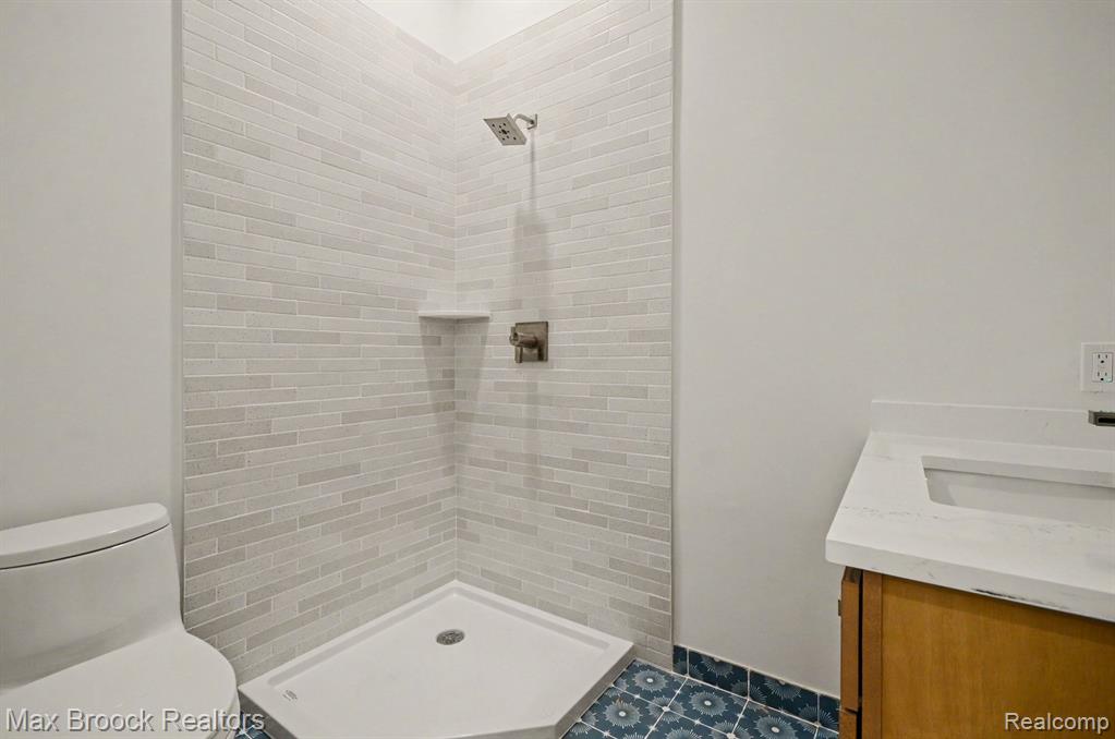 4570 Burnley Drive Property Photo 27