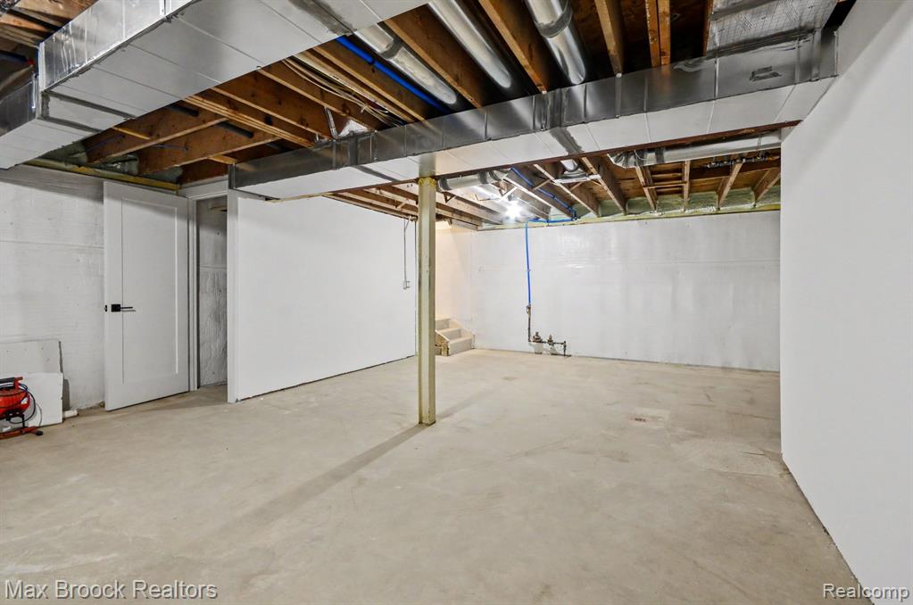 4570 Burnley Drive Property Photo 28