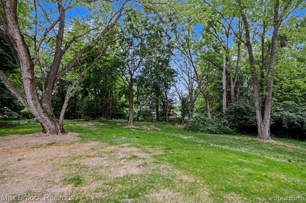 4570 Burnley Drive Property Photo 29