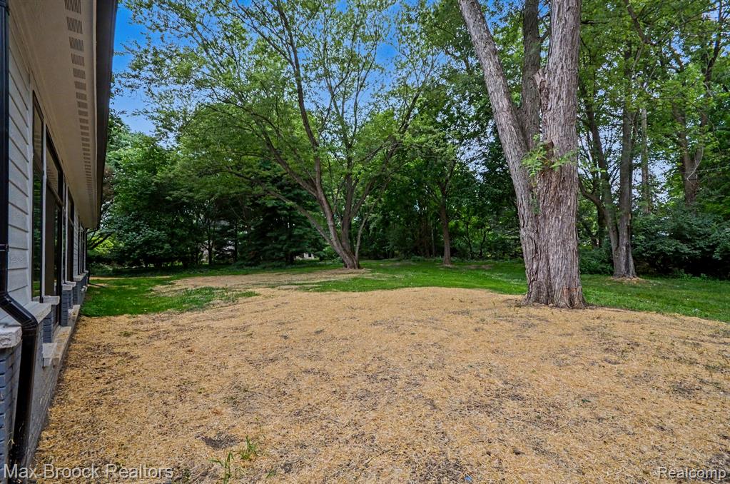 4570 Burnley Drive Property Photo 33