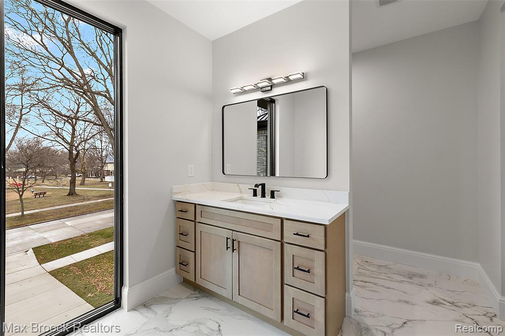 1541 Shipman Blvd. Property Photo 35