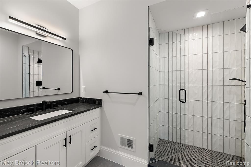 1541 Shipman Blvd. Property Photo 38