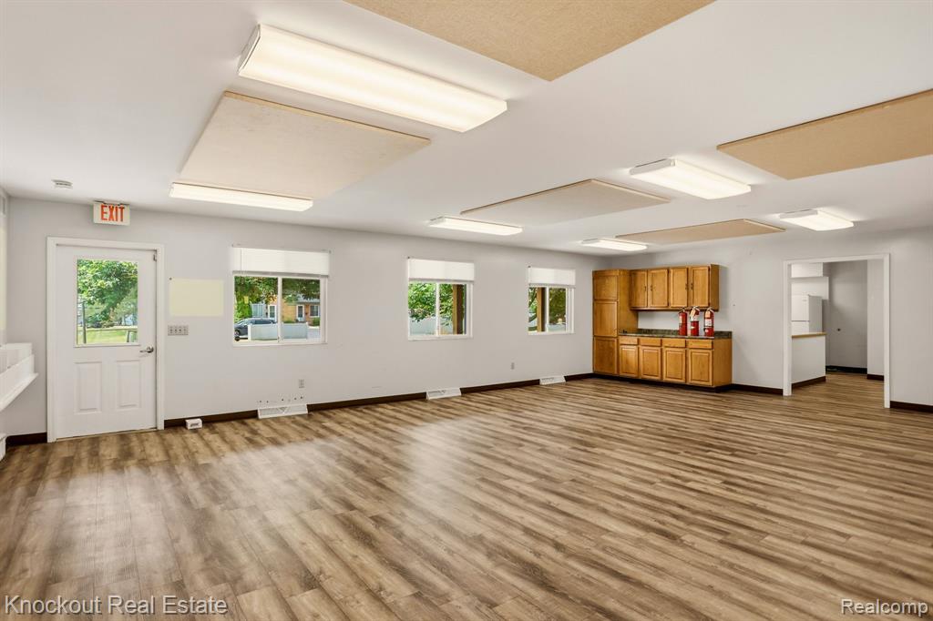 928 W Ardussi Street Property Photo 8