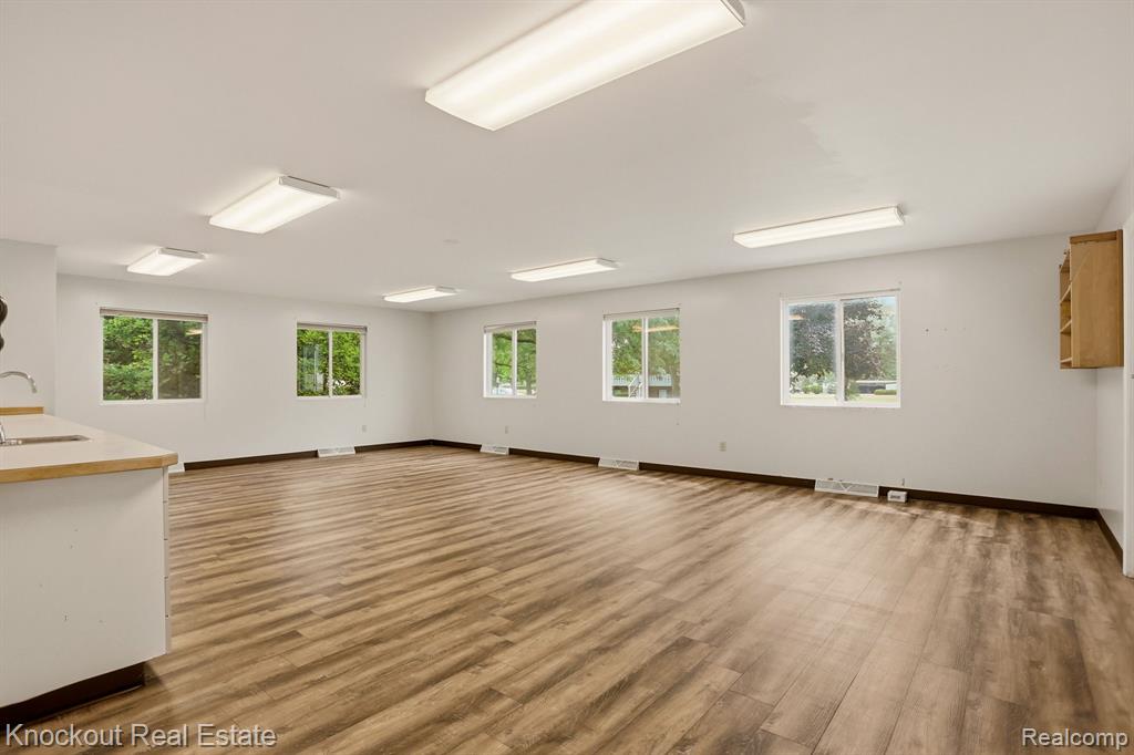 928 W Ardussi Street Property Photo 22