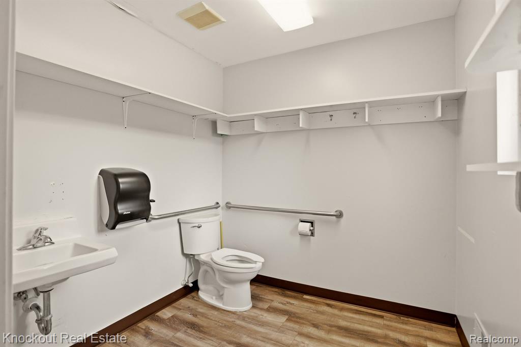 928 W Ardussi Street Property Photo 30