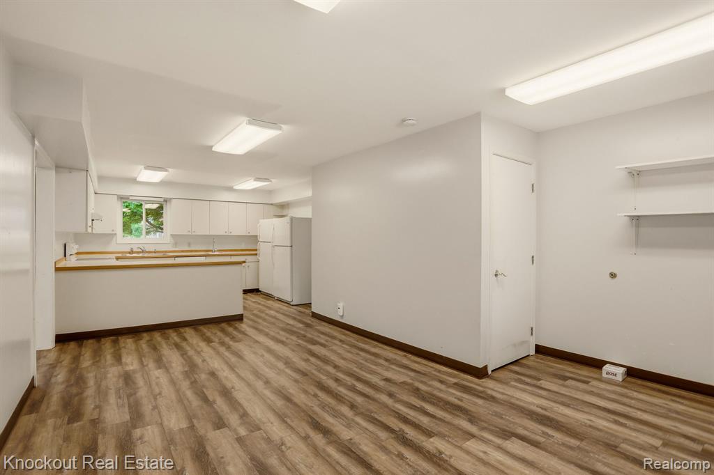 928 W Ardussi Street Property Photo 33