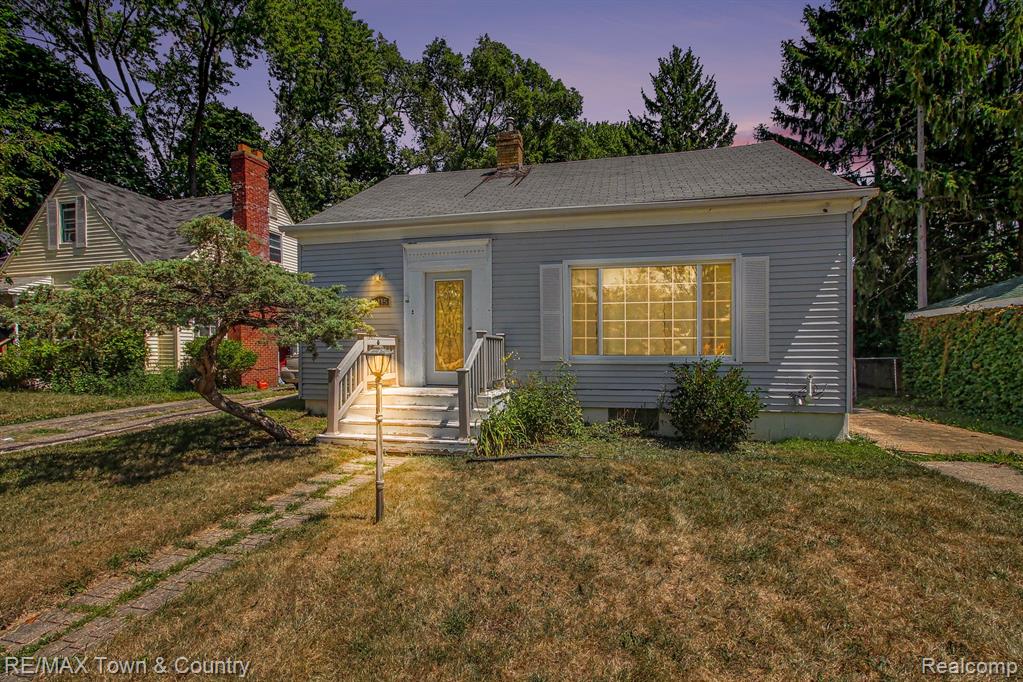 1115 E Vernon Drive Property Photo 1
