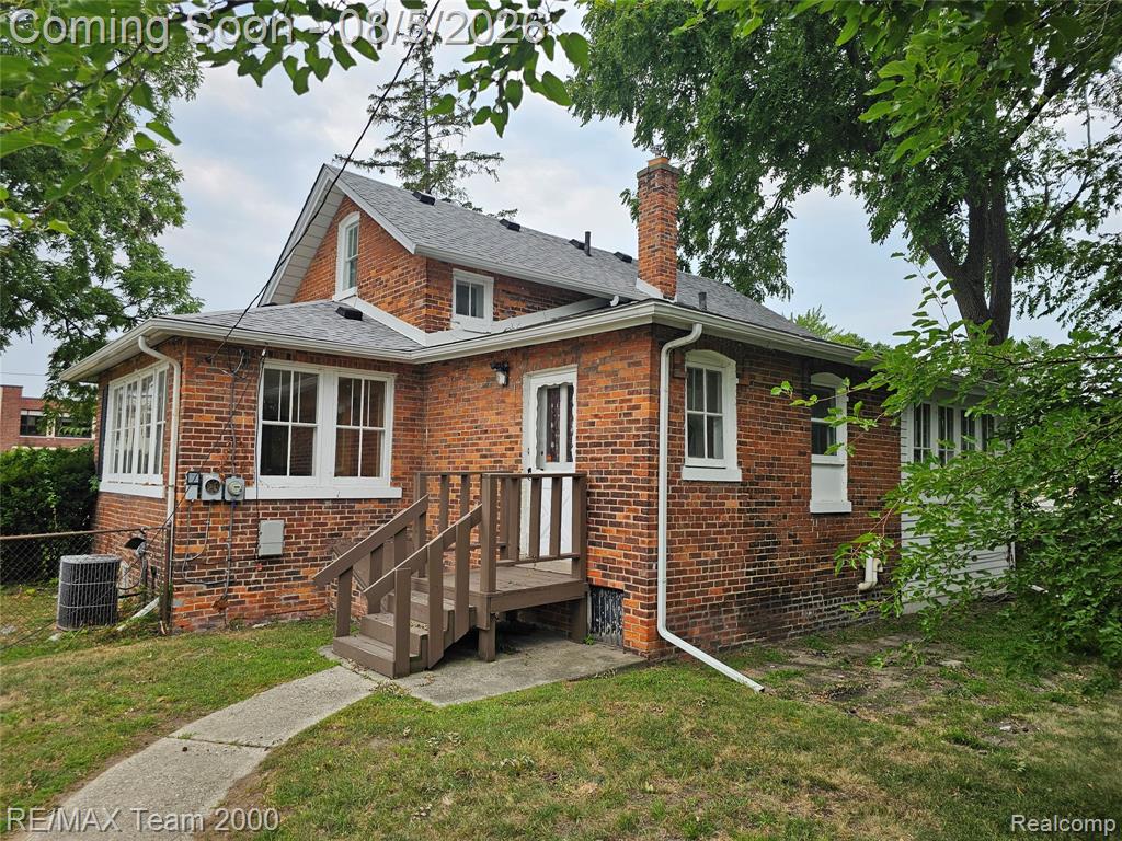 24416 Hass Street Property Photo 5
