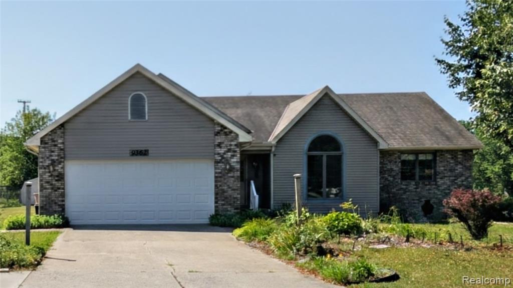 9362 Bennett Lake Road