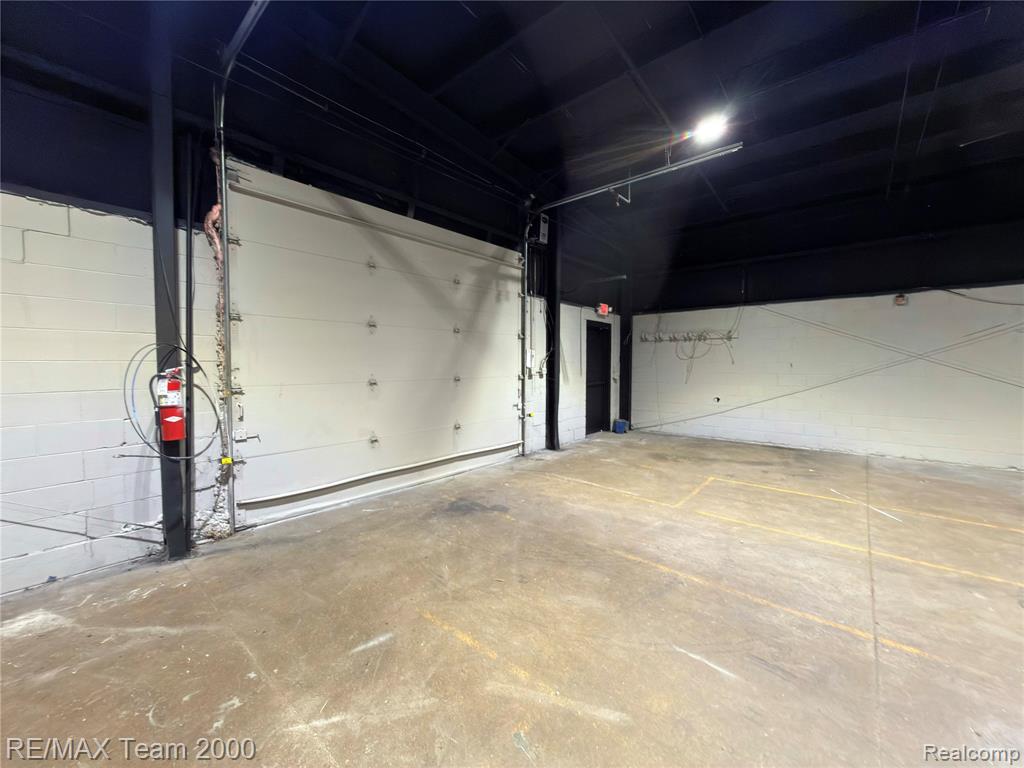 19400 Allen Road Property Photo 15