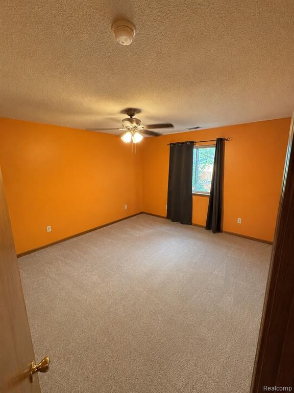 2568 Eagles Circle Property Photo 5