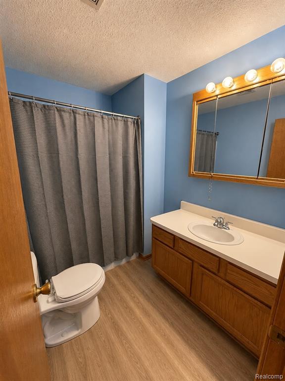 2568 Eagles Circle Property Photo 7