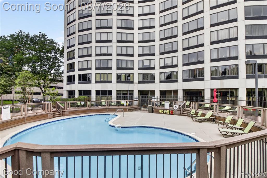 5000 Town Center Property Photo 2