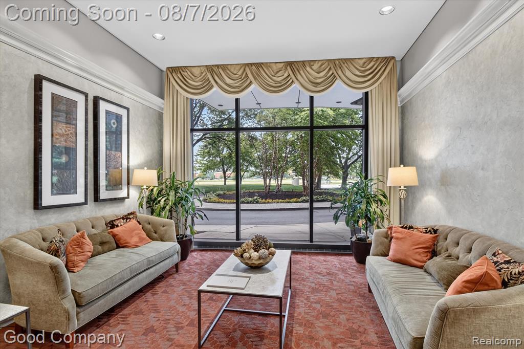 5000 Town Center Property Photo 6