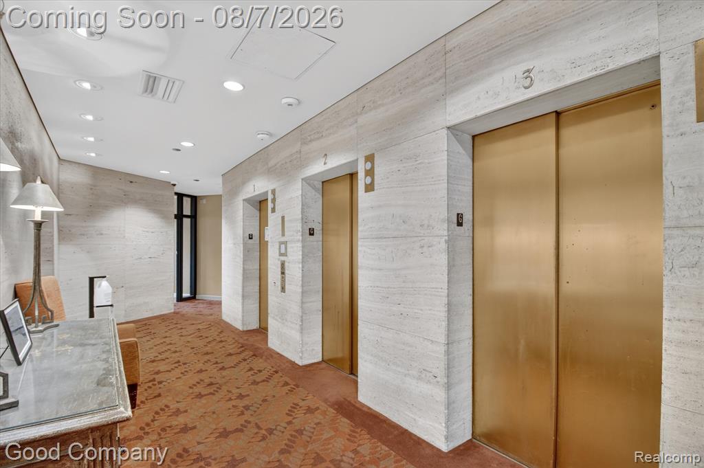 5000 Town Center Property Photo 7
