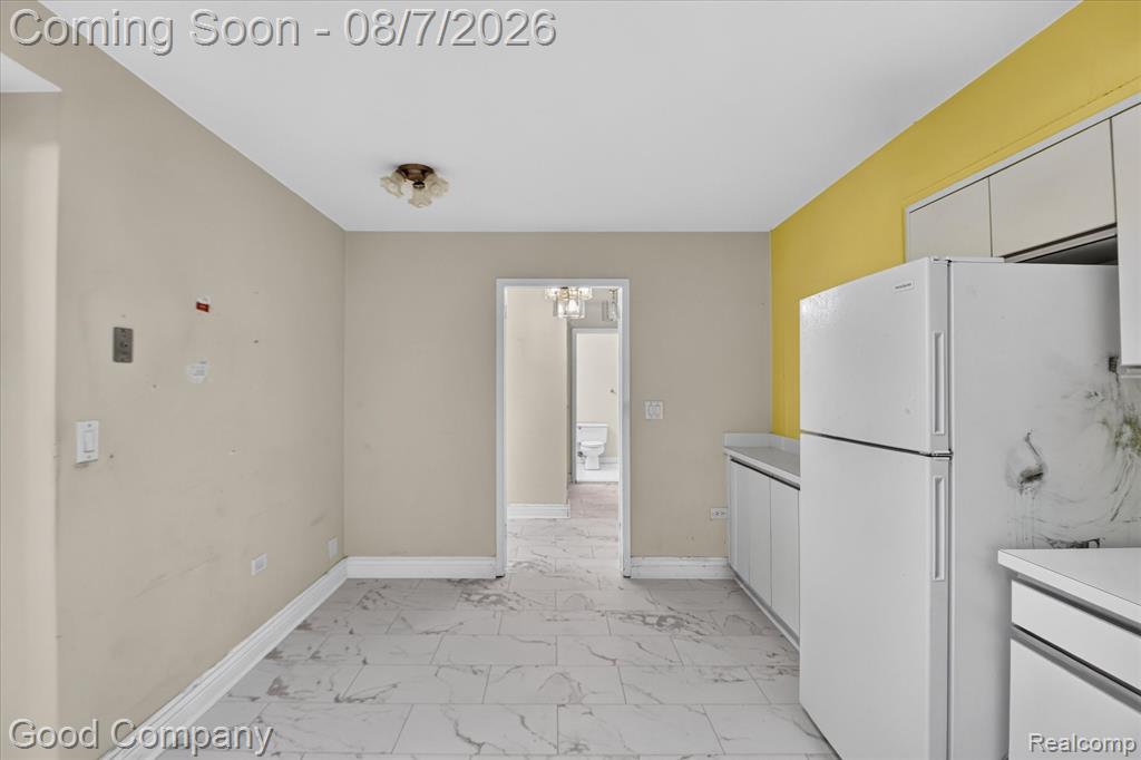 5000 Town Center Property Photo 12