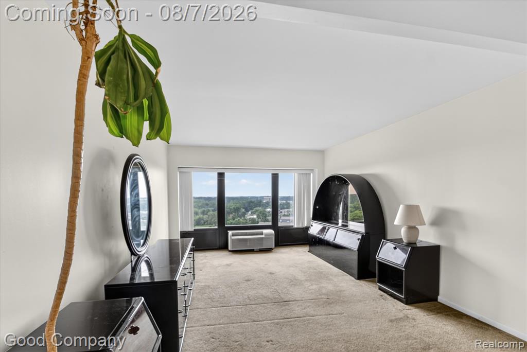 5000 Town Center Property Photo 19