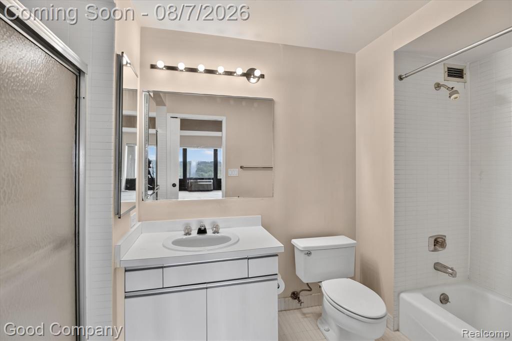 5000 Town Center Property Photo 37
