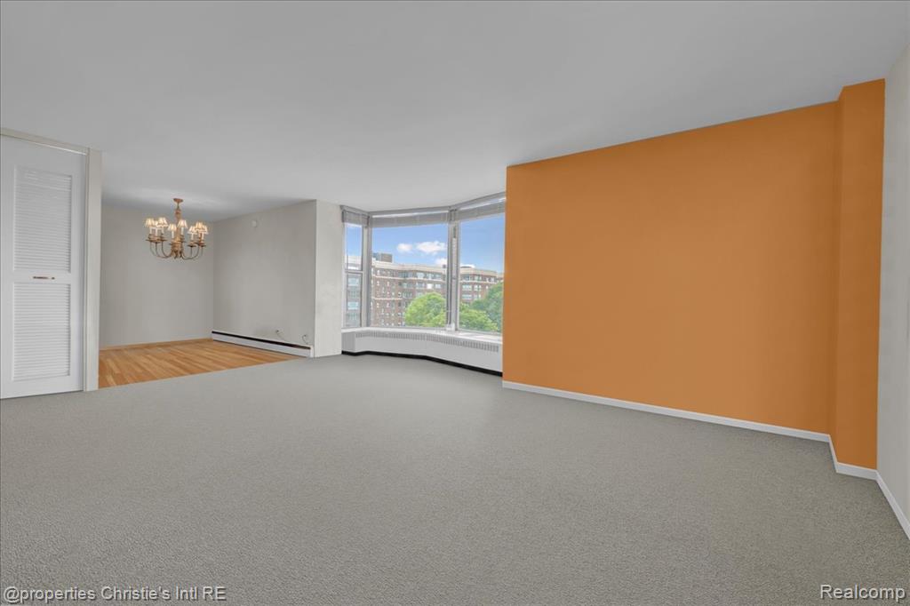 8200 E Jefferson Avenue Property Photo 14