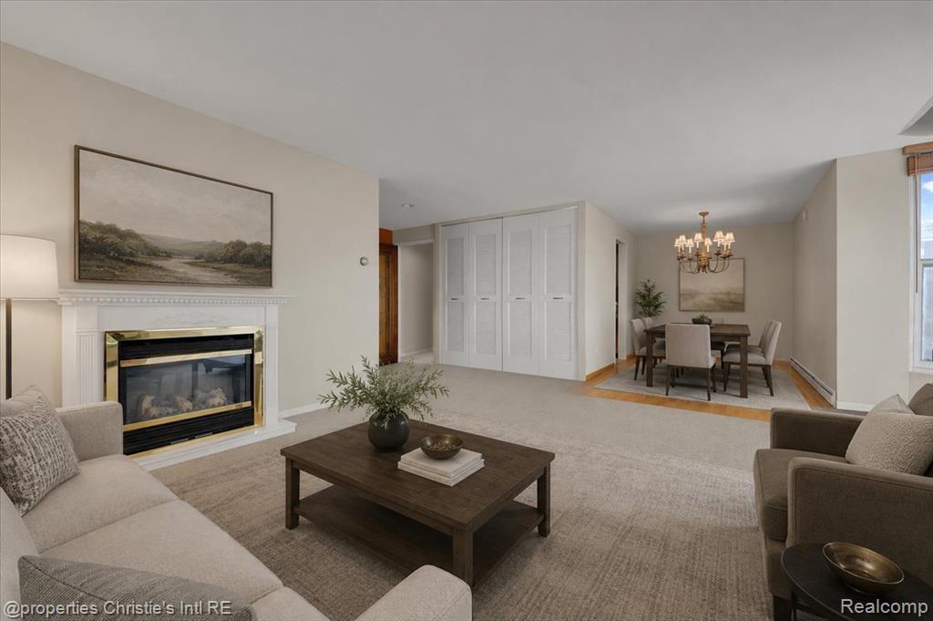 8200 E Jefferson Avenue Property Photo 16
