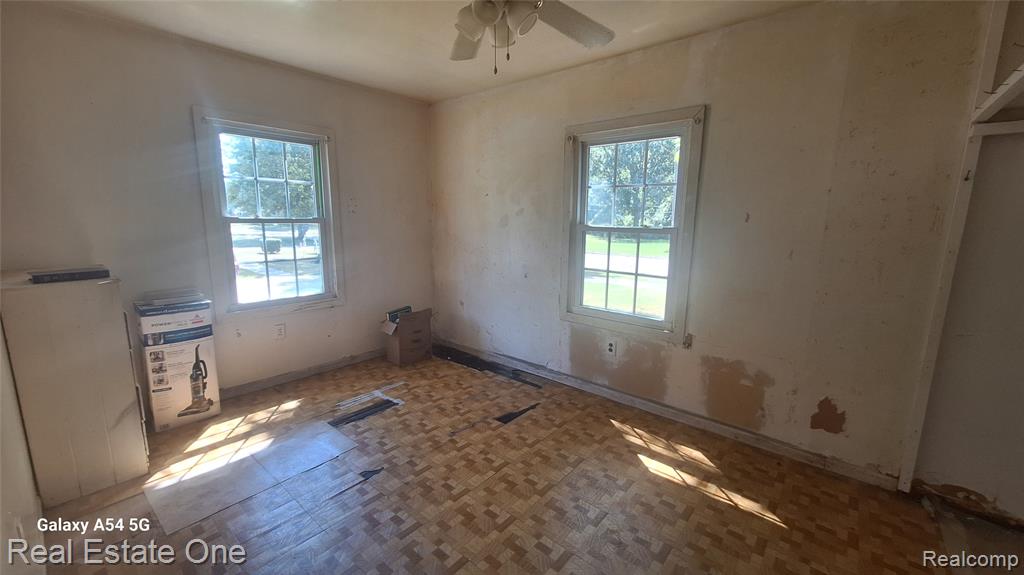 28214 Eton Street Property Photo 9