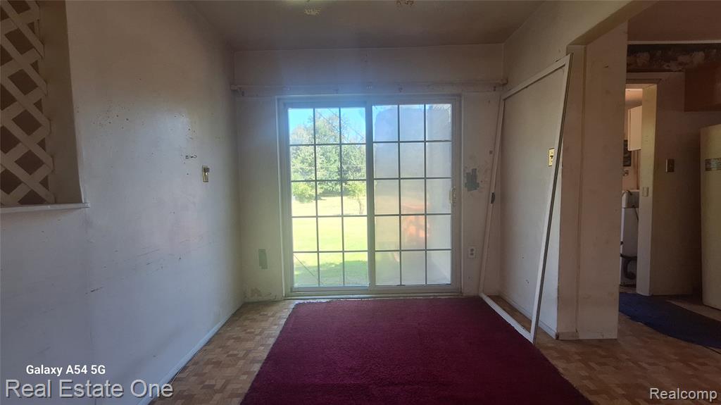 28214 Eton Street Property Photo 13