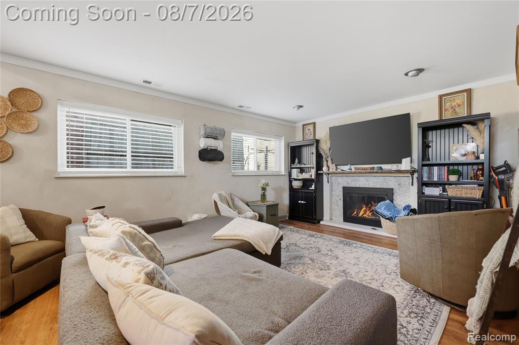 8517 Plumbrook Road Property Photo 12