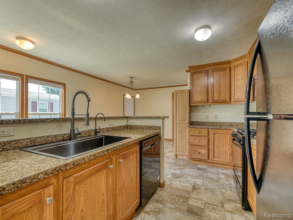 6655 Jackson Road Property Photo 7