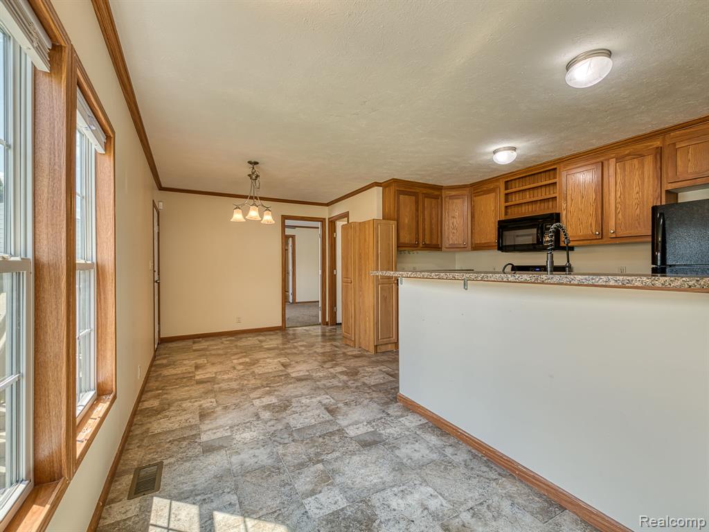 6655 Jackson Road Property Photo 9