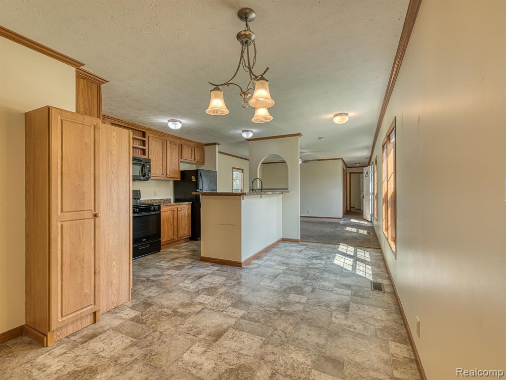 6655 Jackson Road Property Photo 11