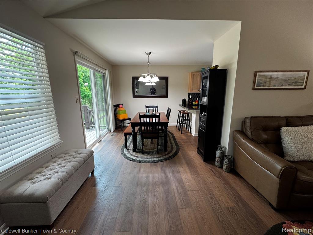 312 Redmaple Lane Property Photo 10