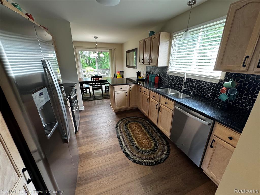 312 Redmaple Lane Property Photo 15