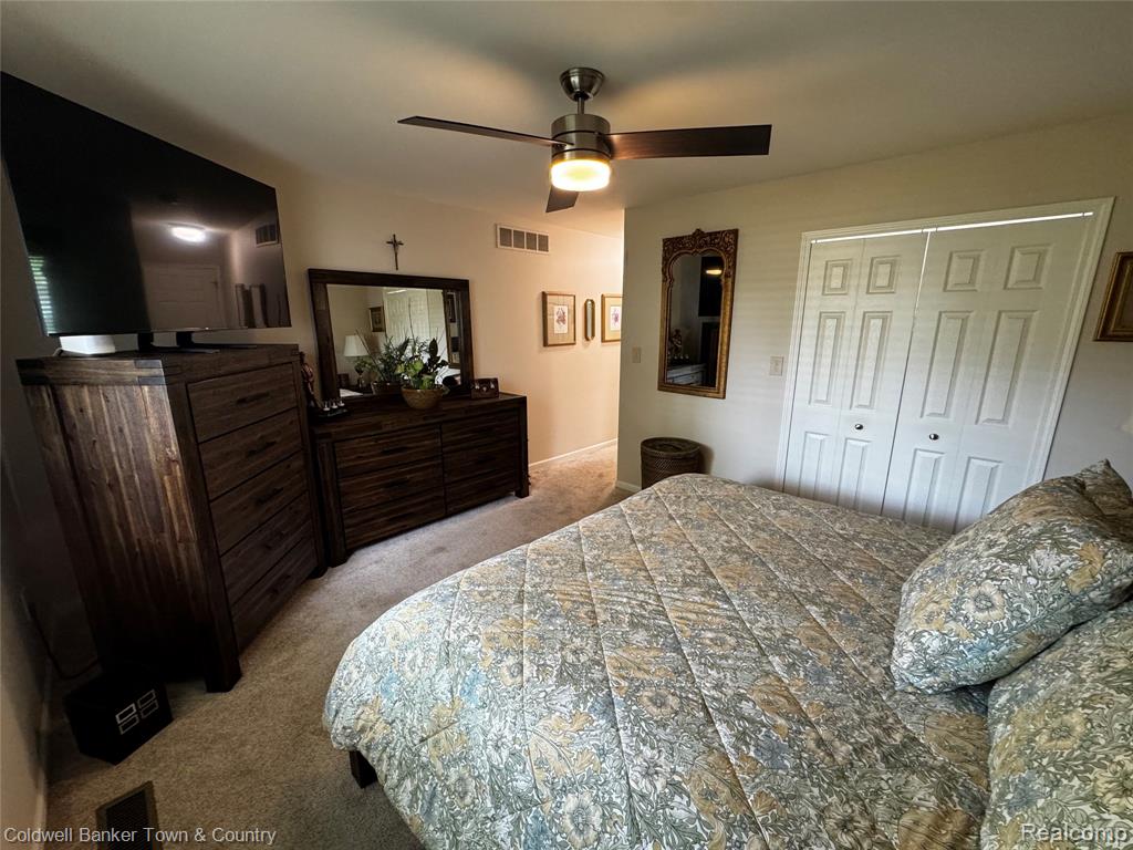 312 Redmaple Lane Property Photo 25